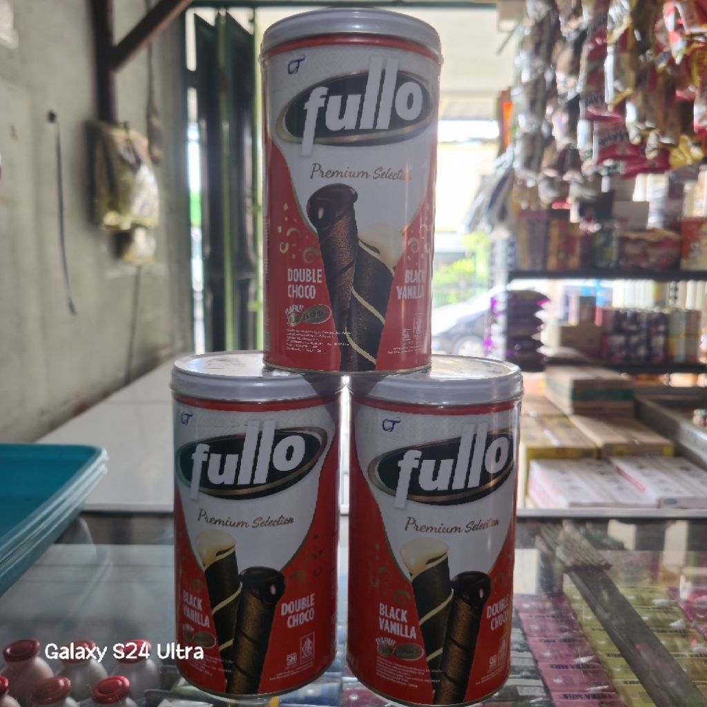 

FULLO KALENG PREMIUM SELECTION DOUBLE CHOCO BLACK VANILLA 280GR
