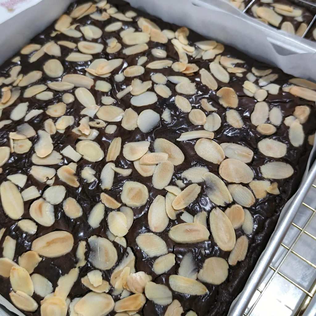 

Fudgy Brownies Home Made by Dapur Zya