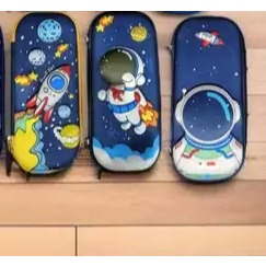 

Kotak Pensil Karakter 3D Timbul ASTRONOT EVA Premium