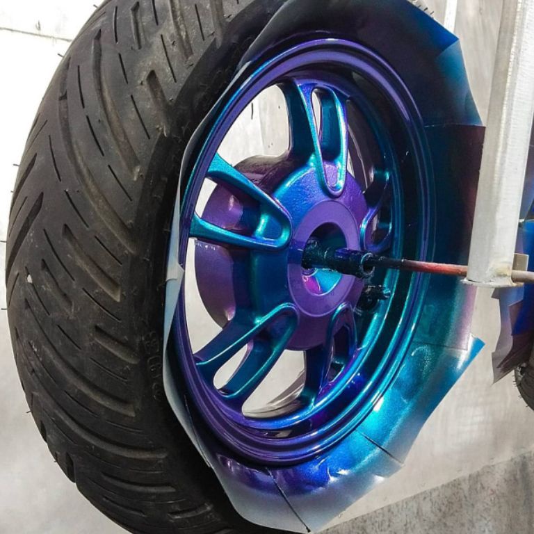 

KODE B18X Cat Bunglon Pu Chameleon 3 Warna Blue Fhuscia Purpel