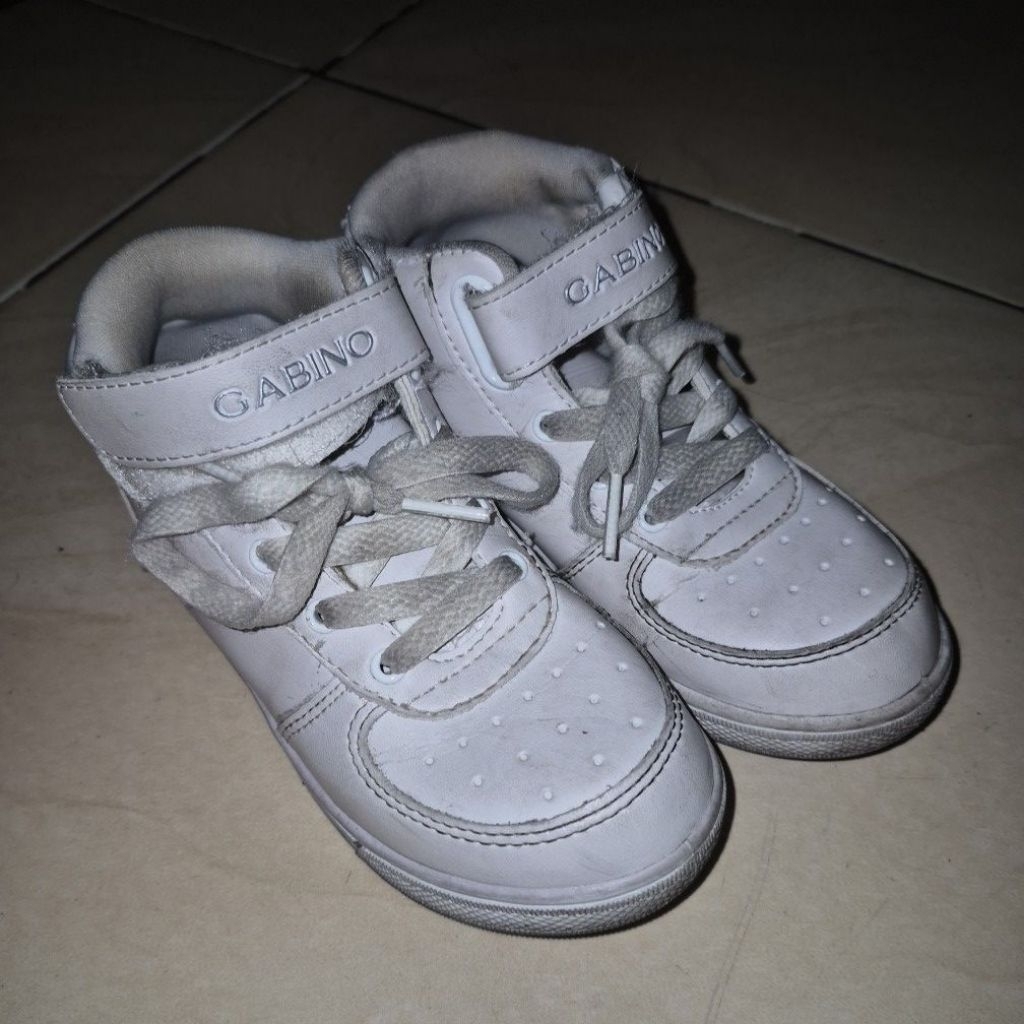 Sepatu Gabino anak