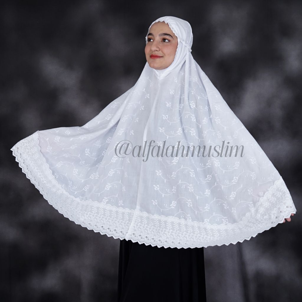 Bergo Jepang Super Jumbo Renda Katun Putih