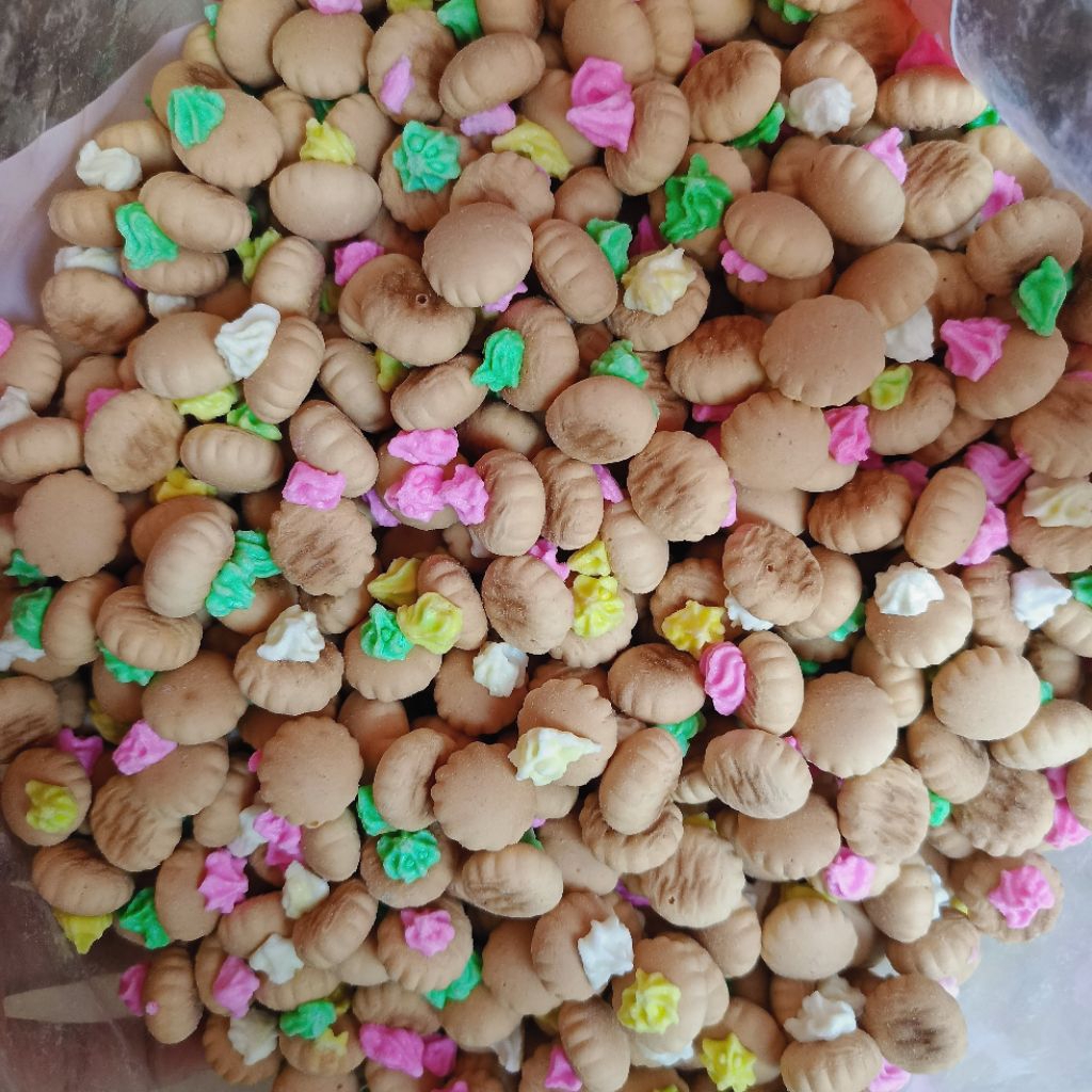 

BISKUIT GEM ROSE 250 gr/ KUE KANCING | MANIS GURIH ENAK