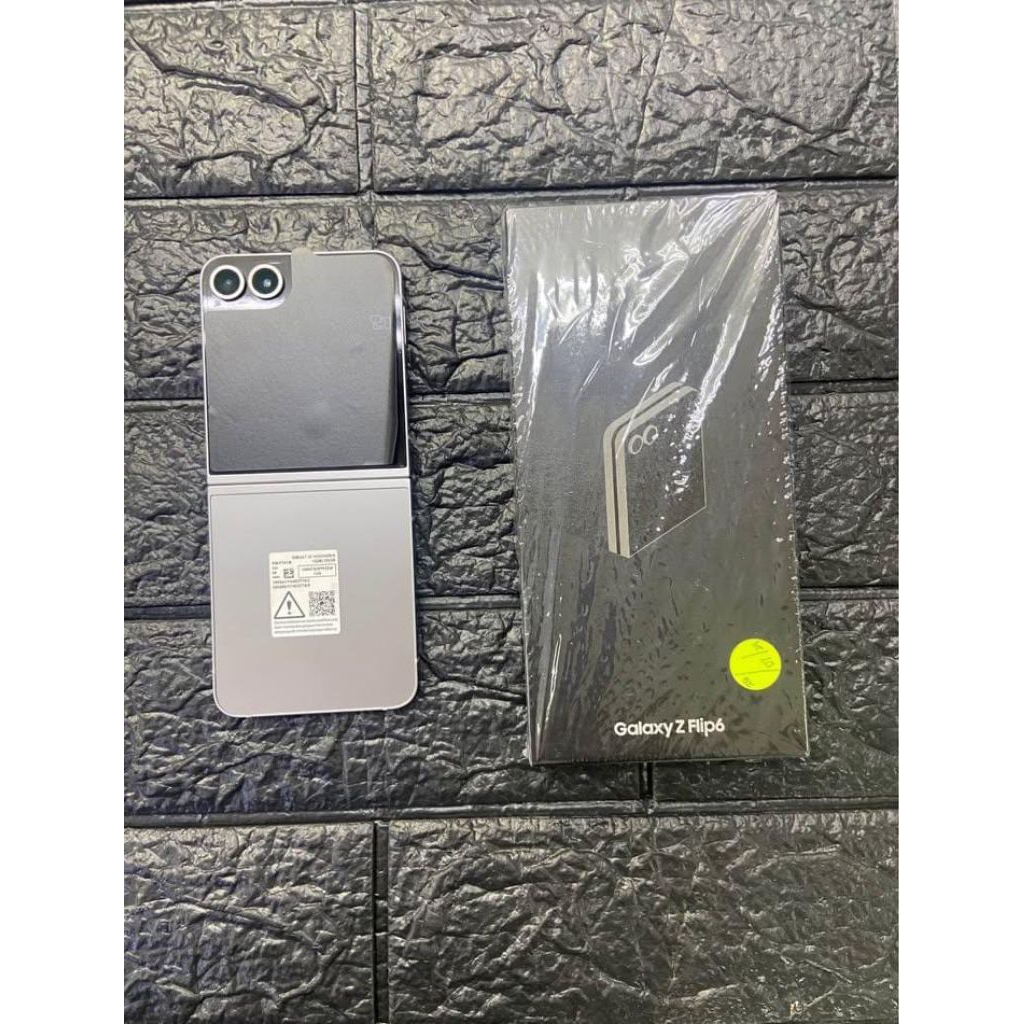 Samsung Galaxy Z Flip 6 512GB Mulus Second Bergaransi