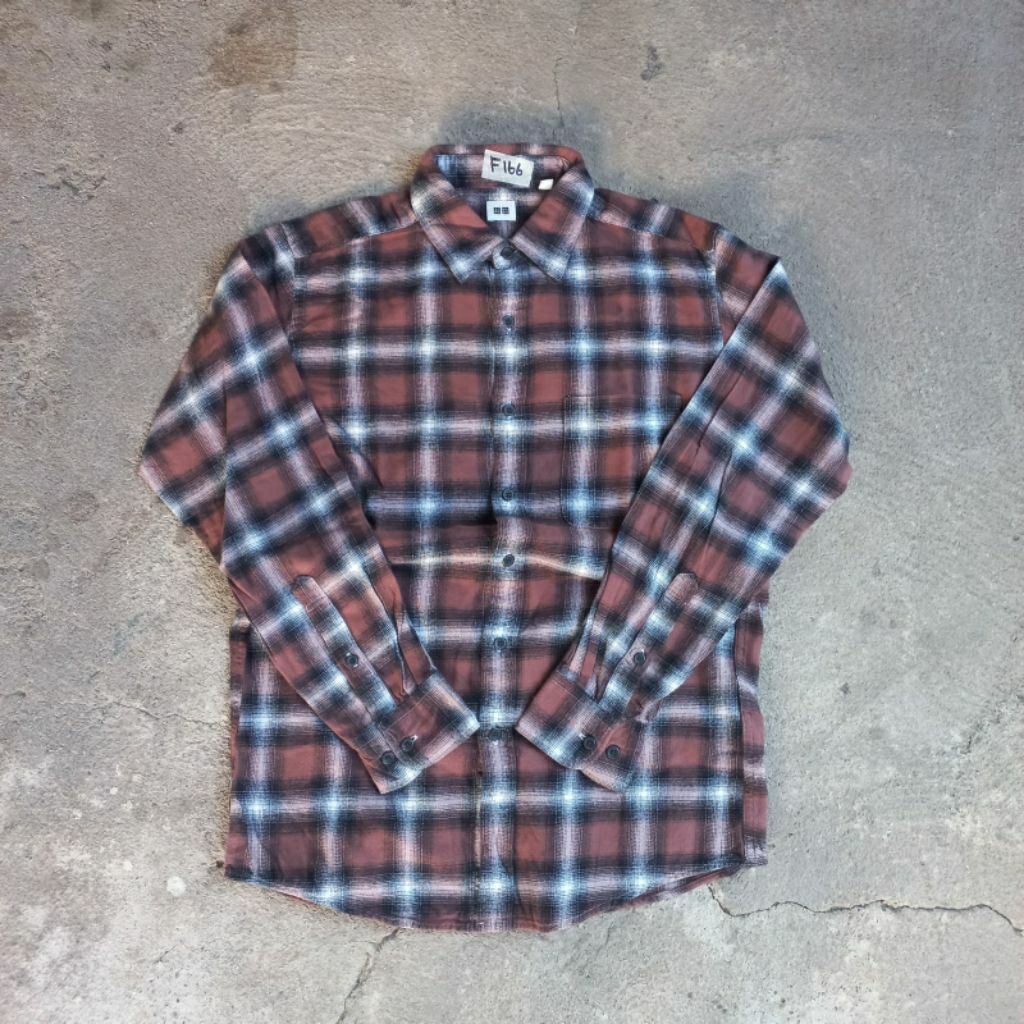 Veterano Uniqlo Brown Kemeja Flanel Coklat