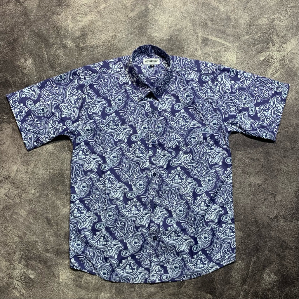 Kemeja Motif Paisley Victoryday