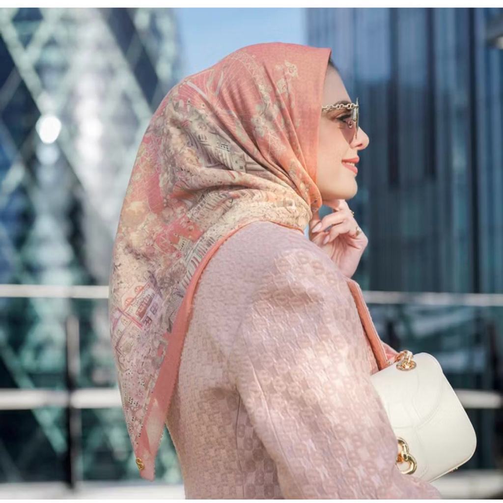 Voal Buttonscarves The British Series 2 New Crown