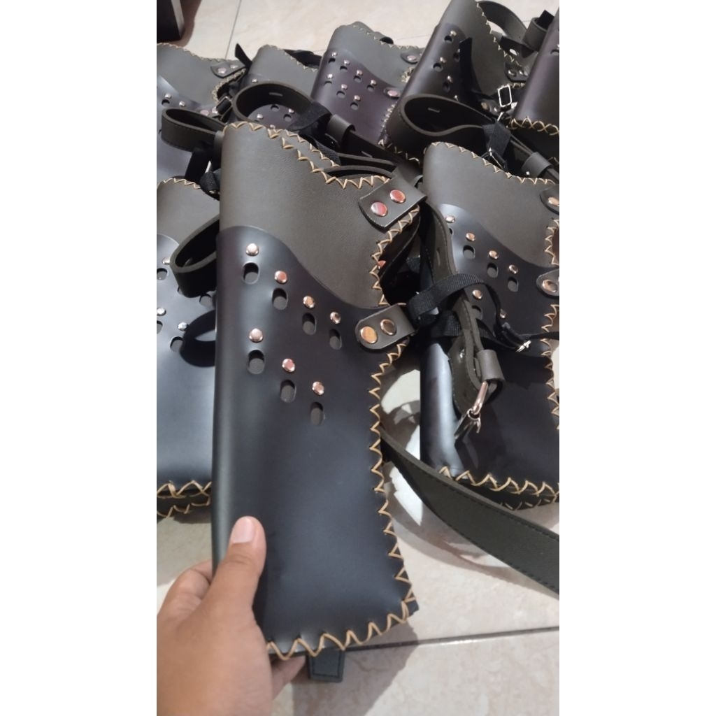 Quiver Anak Panahan Kulit Premium