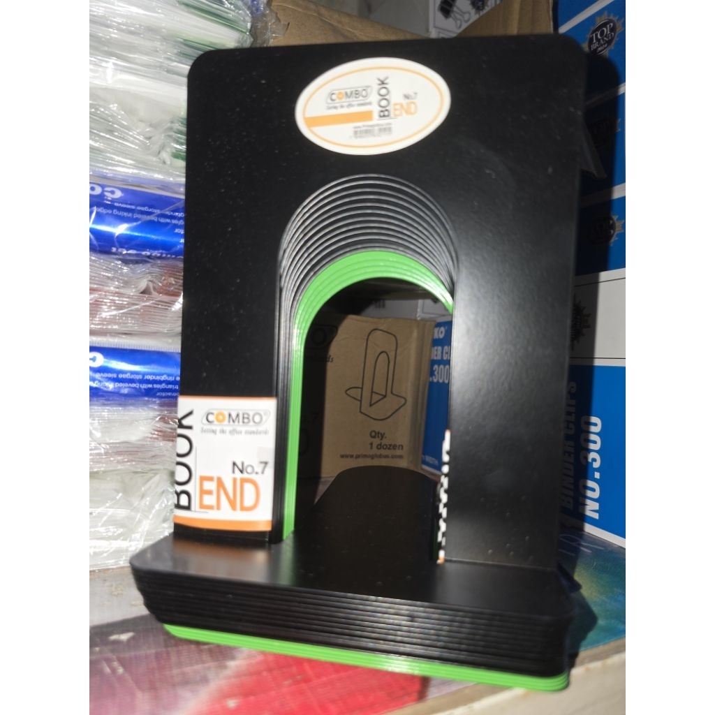 

PEMBATAS BUKU BESI NO 7 COMBO PENYANGGA BUKU BOOK END