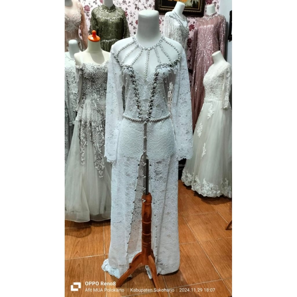 Preloved kebaya putih akad panjang