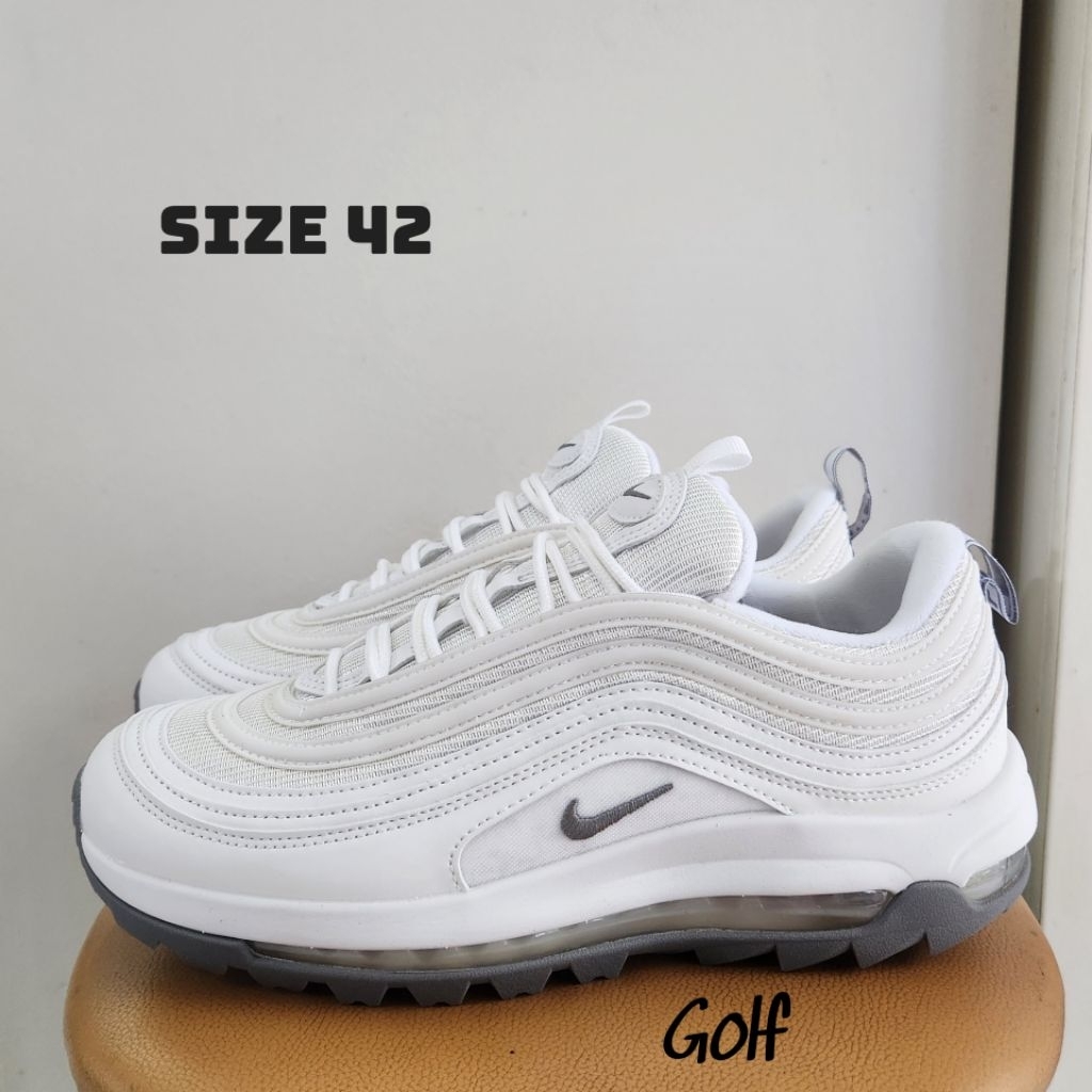 sepatu golf putih size 42