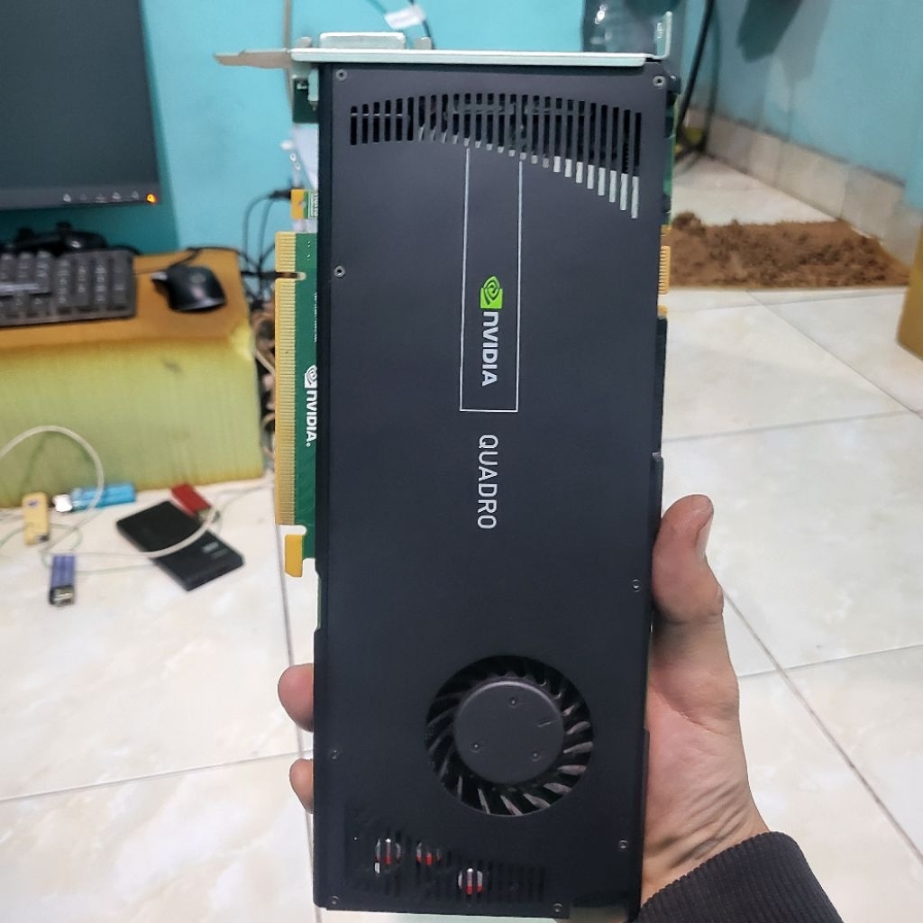 VGA NVIDIA Quadro 4000 Second Normal