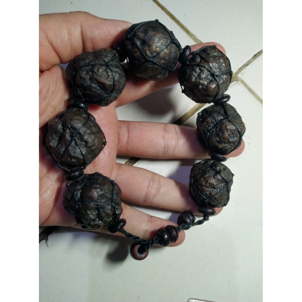 Batu Munta Besi Natural Bentuk Gelang 7 biji Babon Sakkral Unik Dan Antik