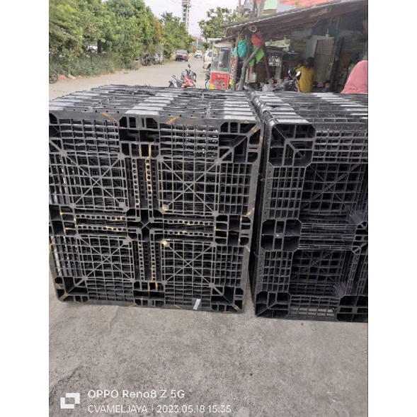 

KODE G18D pallet plastik ukuran 11x11x12