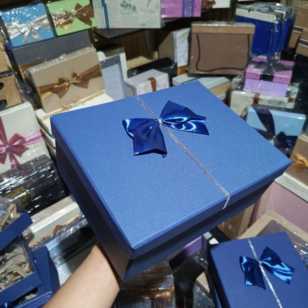 

Box Kado Navy By Box Kado Banjarmasin