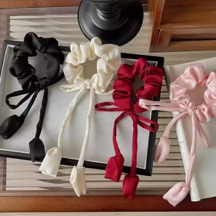 Ikat Rambut Tulip Scrunchies Preppy Style