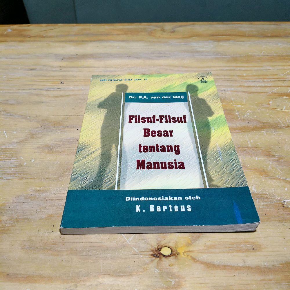 Buku Filsuf Filsuf Besar tentang Manusia