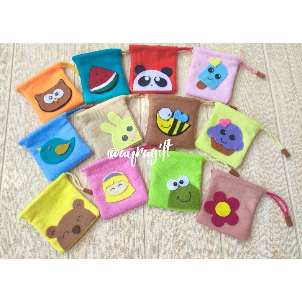 

AMPLOP LEBARAN FLANEL/ANGPAO FLANEL