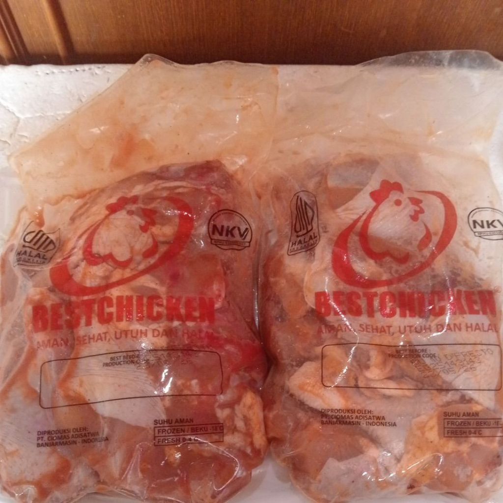 

Ayam Frozen sudah pakai bumbu 1 bungkus fuul 10 pcs