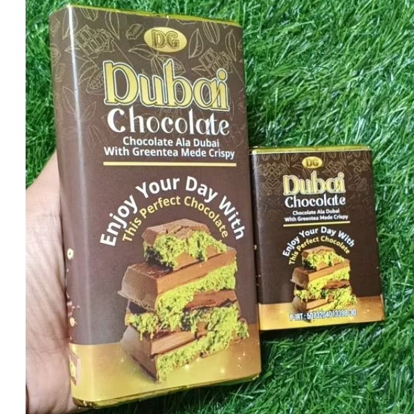 

COKLAT DUBAI ISI PISTACHIO GREENTEA 290GRAM