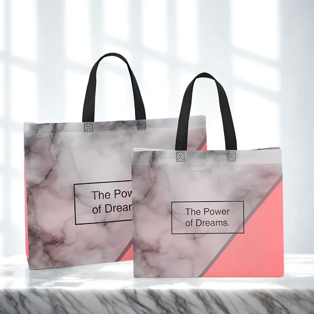 

Varian Dreams-Tas Spunbond - Tas Belanja - Tas Souvenir premium - Tas Lipat - Tas Kado - Tas Hampers