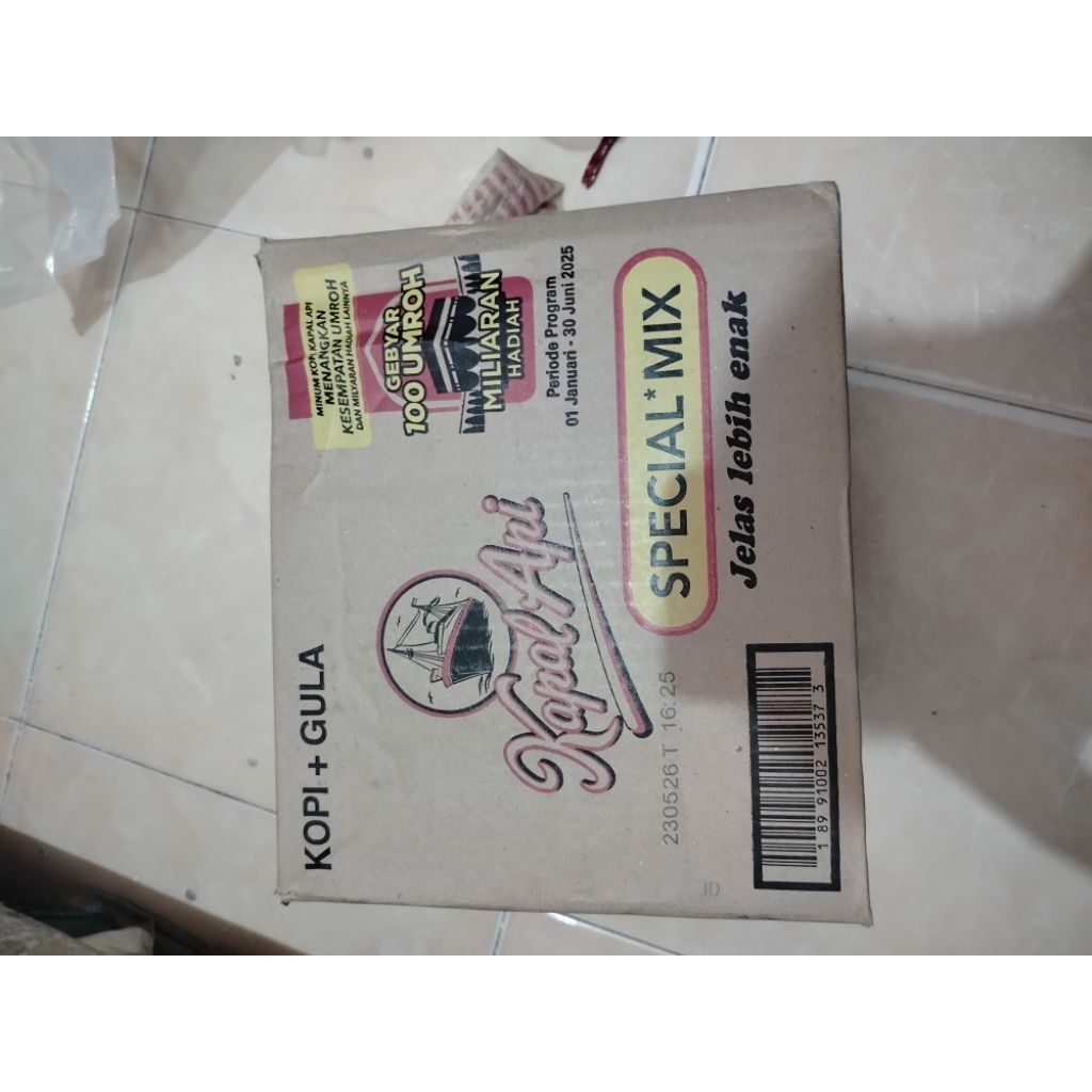 

KopiKapal Api Special Mix kopi dengan gula (25g) - Kopi Kapal Api Special Mix 10sachet .