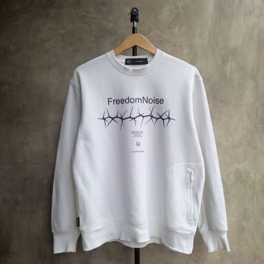 GU X UNDERCOVER SWEATSHIRT WHITE