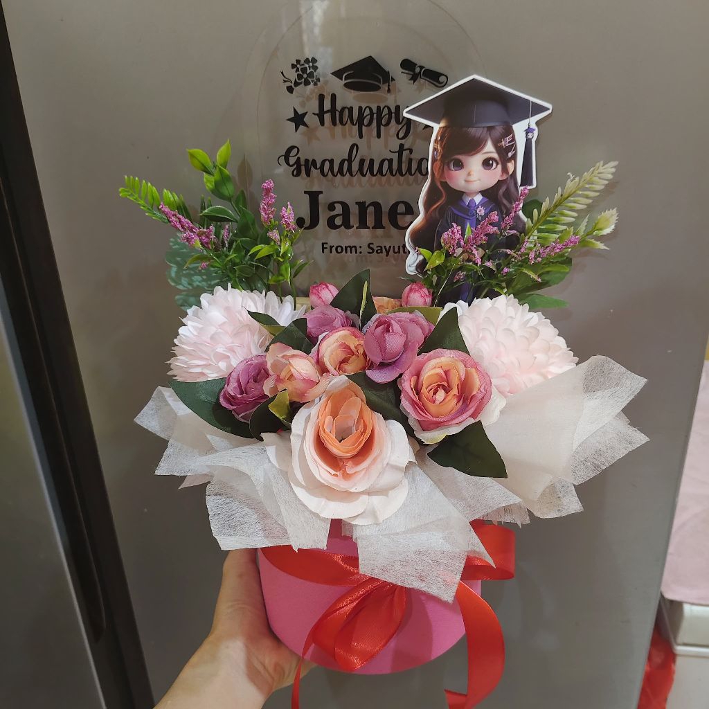 (READY) GRADUATION FLOWER BOX/BUKET BUNGA WISUDA GIFT AKRILIK UCAPAN KADO KELULUSAN/ KADO PACAR