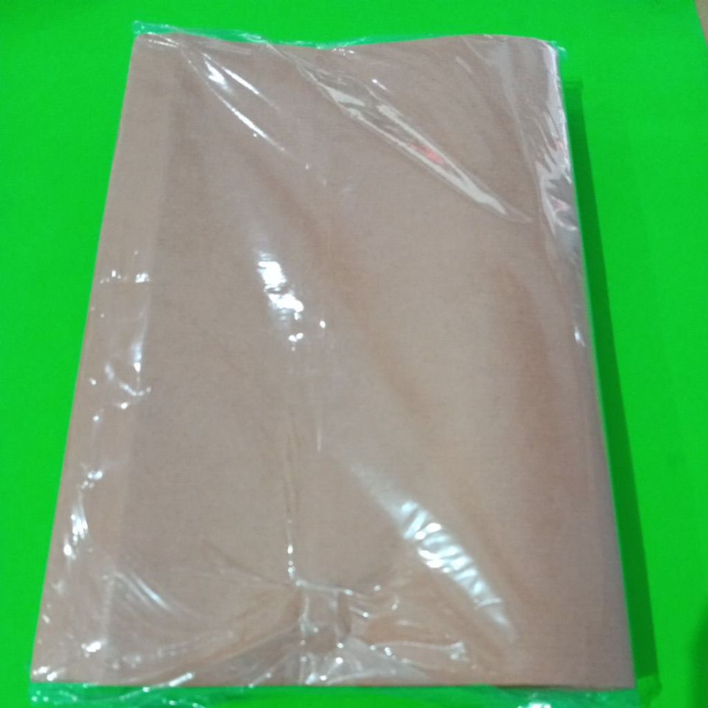 

Sampul Kertas Polos Buku Boxy Cap Badak Per Pak isi 100 lembar