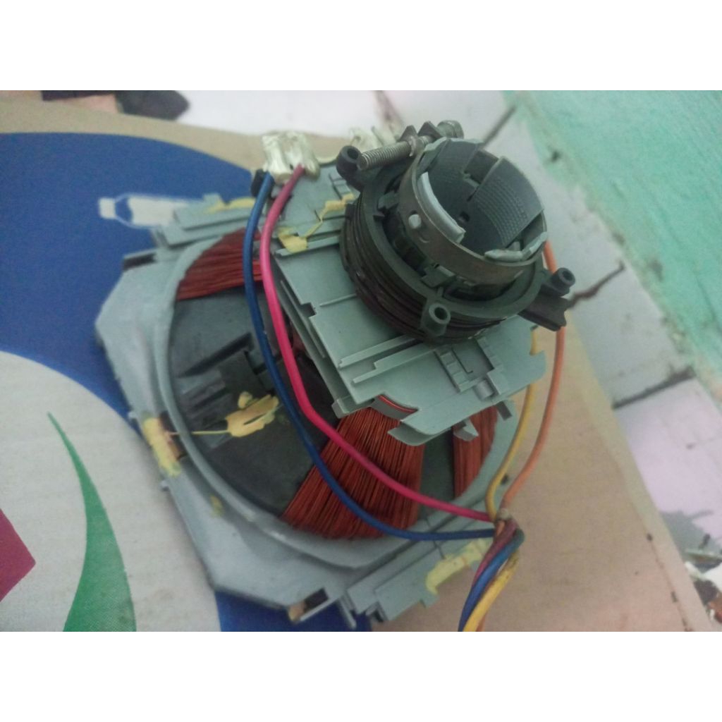 YOKE TV POLYTRON USlim dan xbr