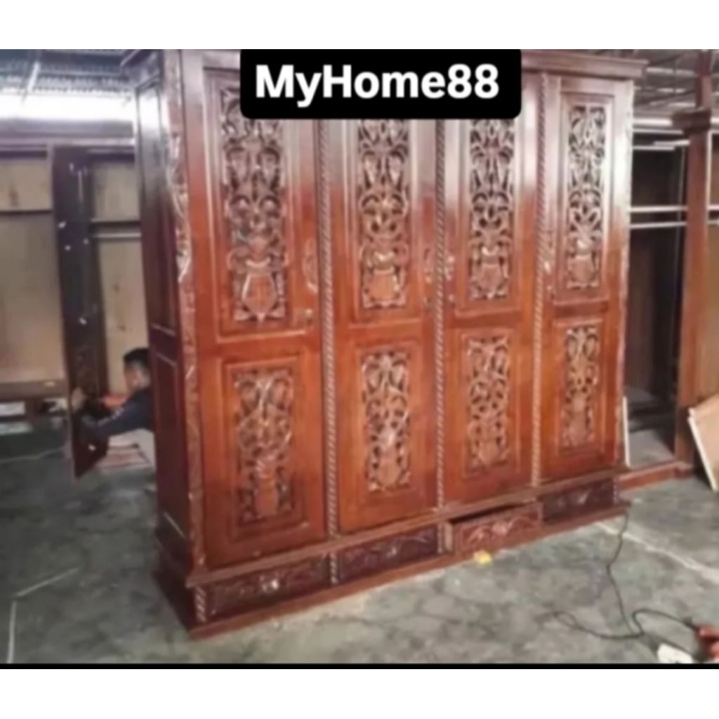 Lemari pakaian kayu ukir jepara 4pintu berlaci jumbo