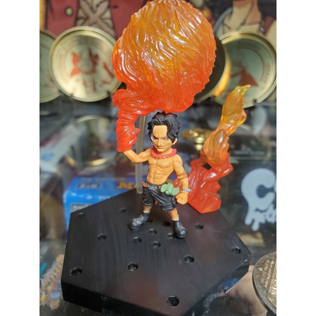 Action figure one piece Ace original banpresto.