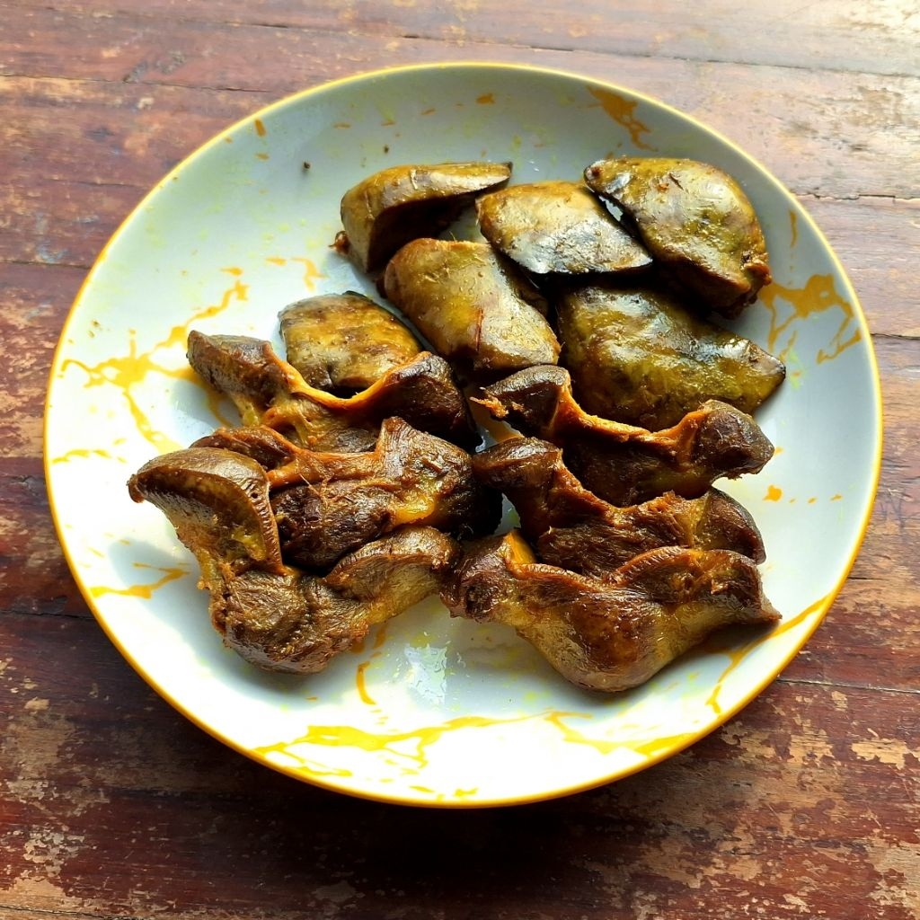 

Paket Ati Ampela Bebek Ungkep/Goreng MAMA YEYE Spesial