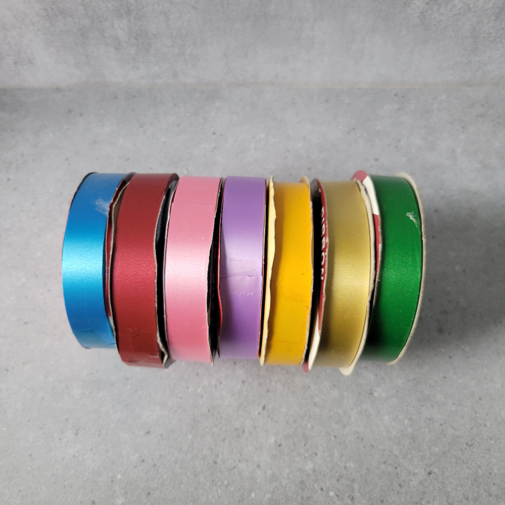 

Pita Kado Plastik Polos 3/4 inch (2 cm) / Pita Jepang