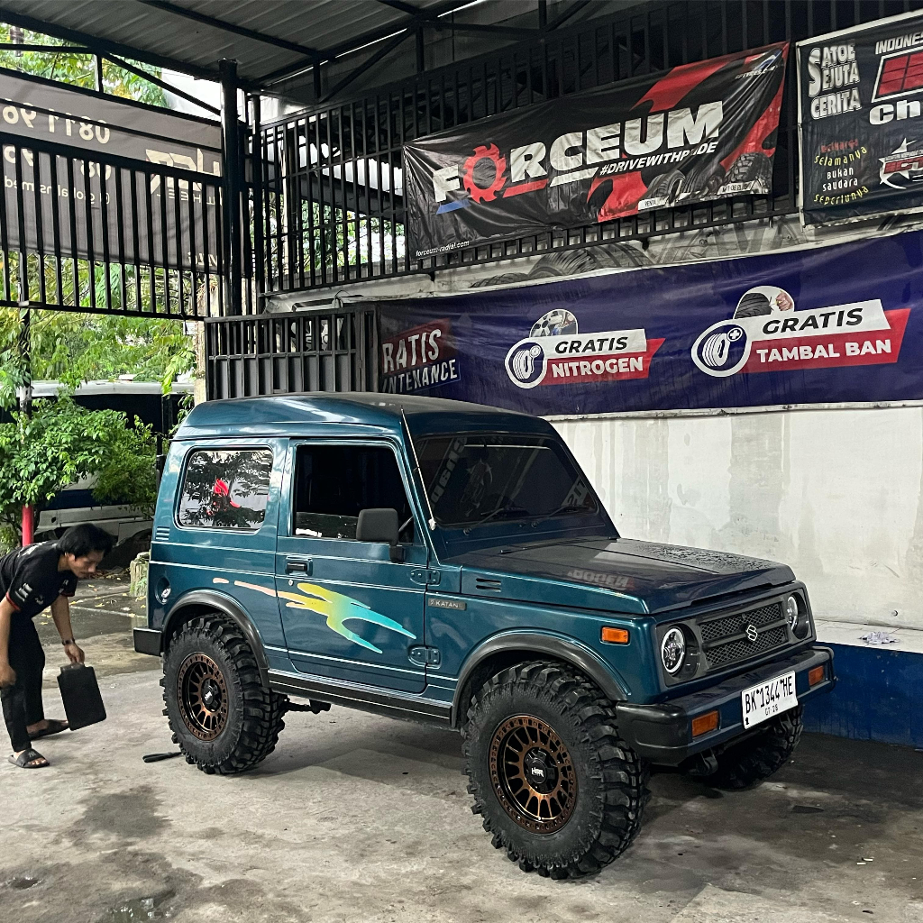 PAKET OFFROAD DAYTONA RING 15 PLUS BAN KOMODO XTREME 31 10,5 RING 15