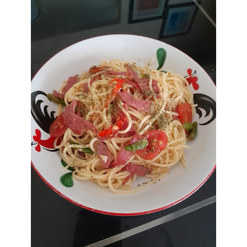 

Spagetti Aglio Olio Smoke Beef