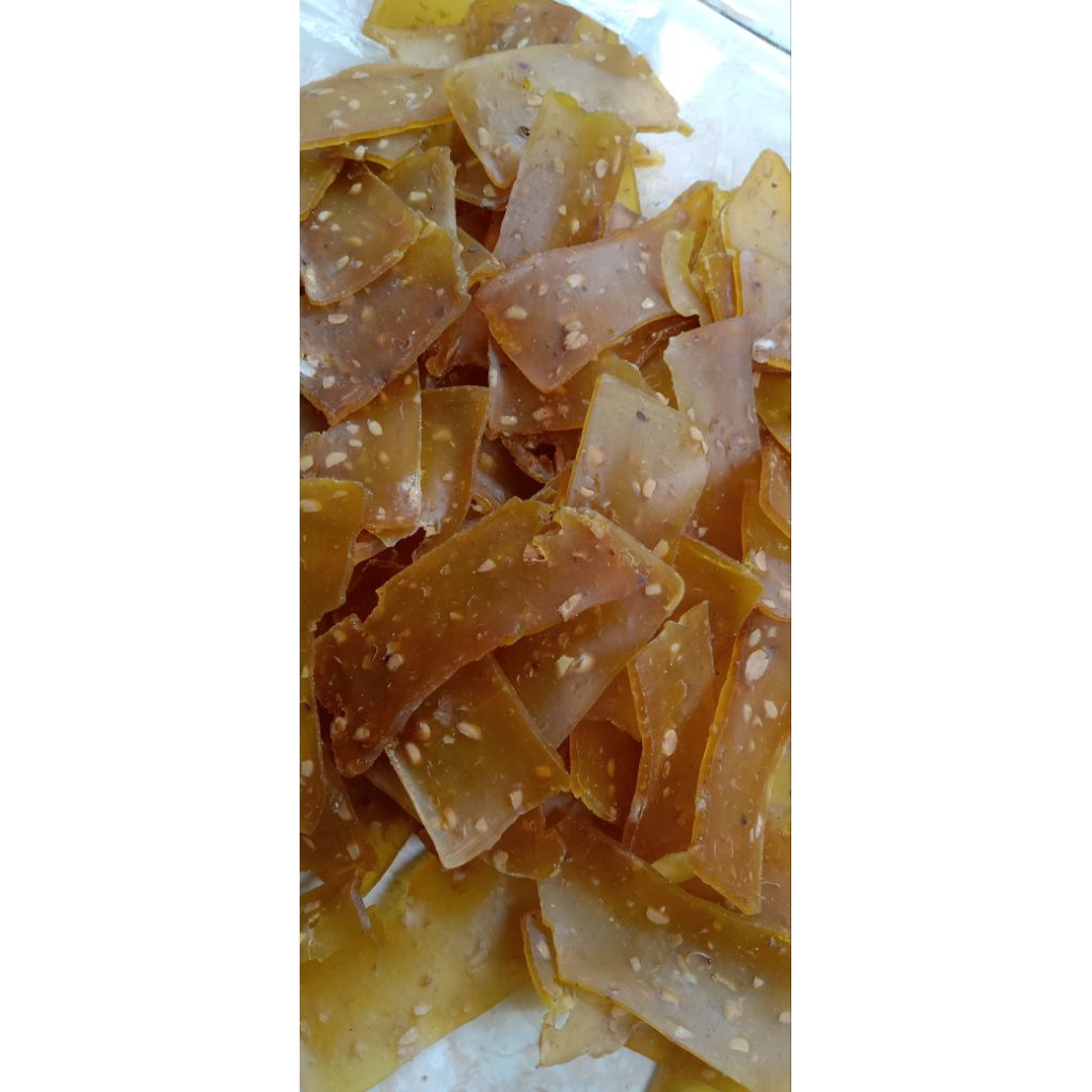 

krupuk tempe mentah .sudah termasuk tempat