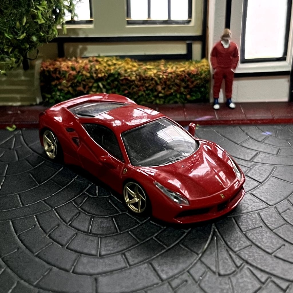 kyosho 488 gtb merah