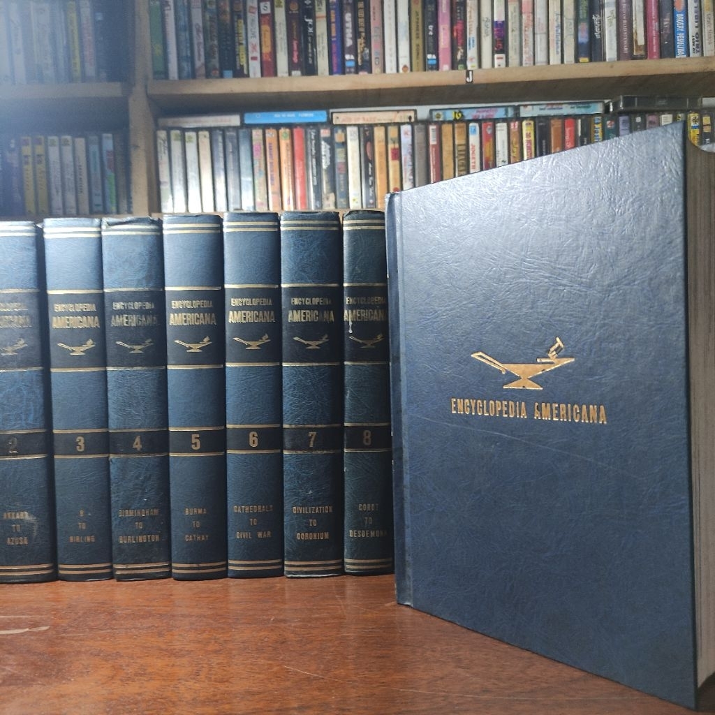 Buku Encyclopedia Amerikana Ensiklopedia Americana