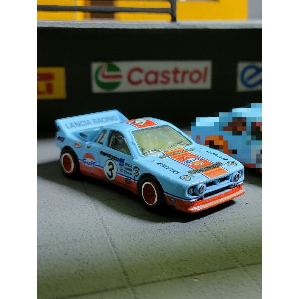 Hot wheels premium lancia rally 037 gulf