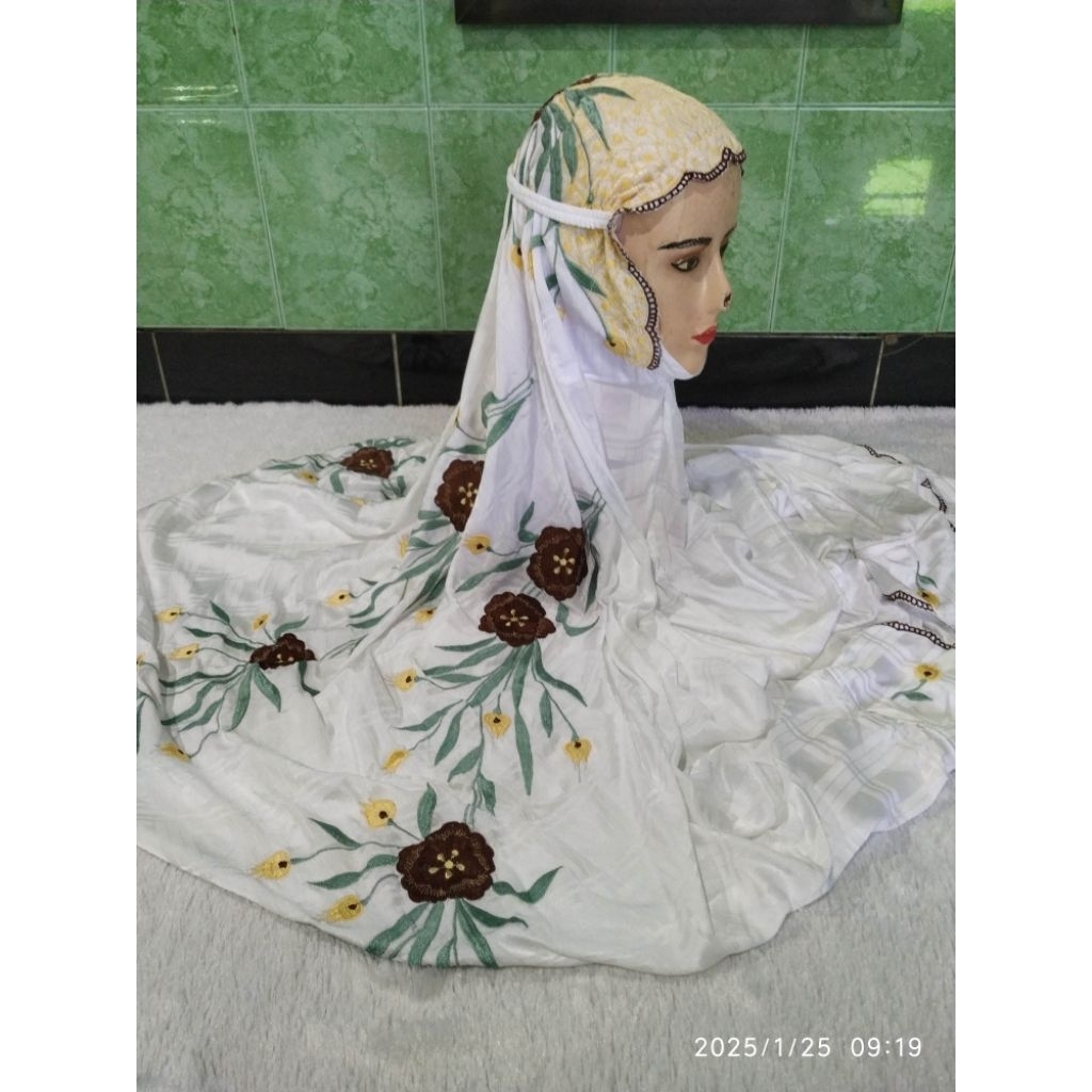 Mukena terusan sutra Blitz bordir