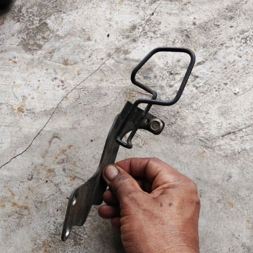 BREKET DUDUKAN SELANG REM DEPAN YAMAHA MIO SMILE ORIGINAL COPOTAN