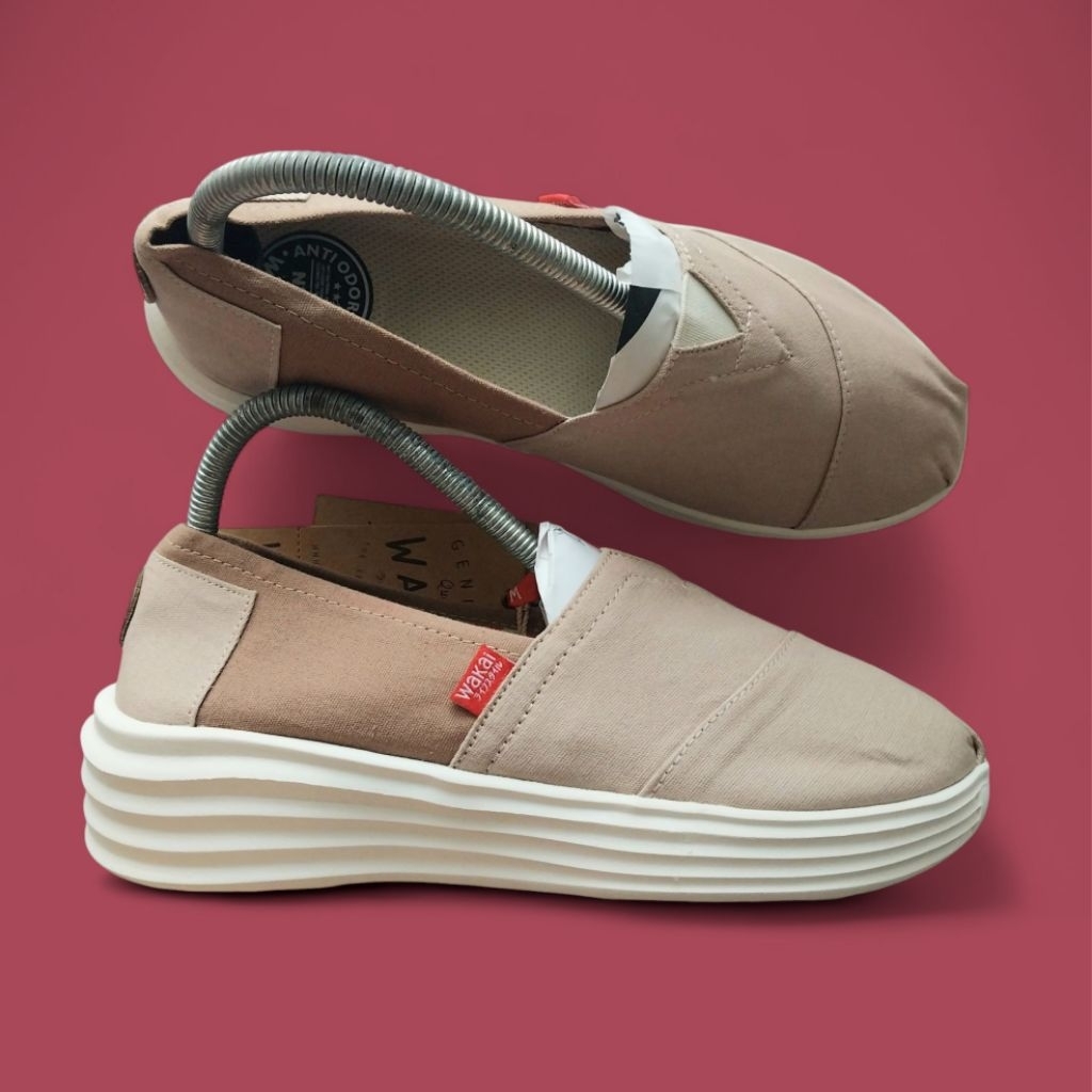 Sepatu wakai Wedges Original
