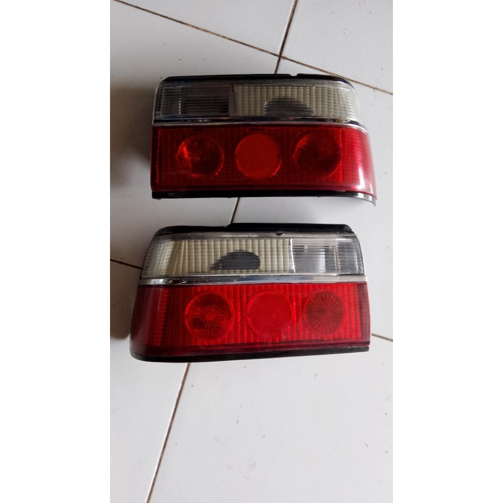 Lampu Belakang Corolla twincam variasi(kiri.kanan)