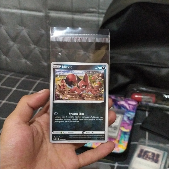 Kartu Pokemon ID Nickit - Koleksi Vmax Berkilau Set B Sc3b 092/158