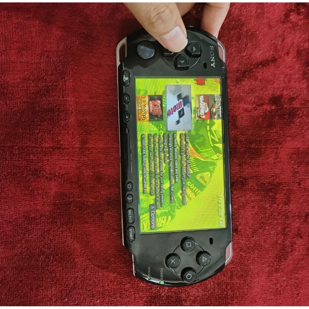 PSP slim 3006 dan 3001 seri 3000 Sony PSP normal tombol aman game banyak 16 GB 40 game God of war dl