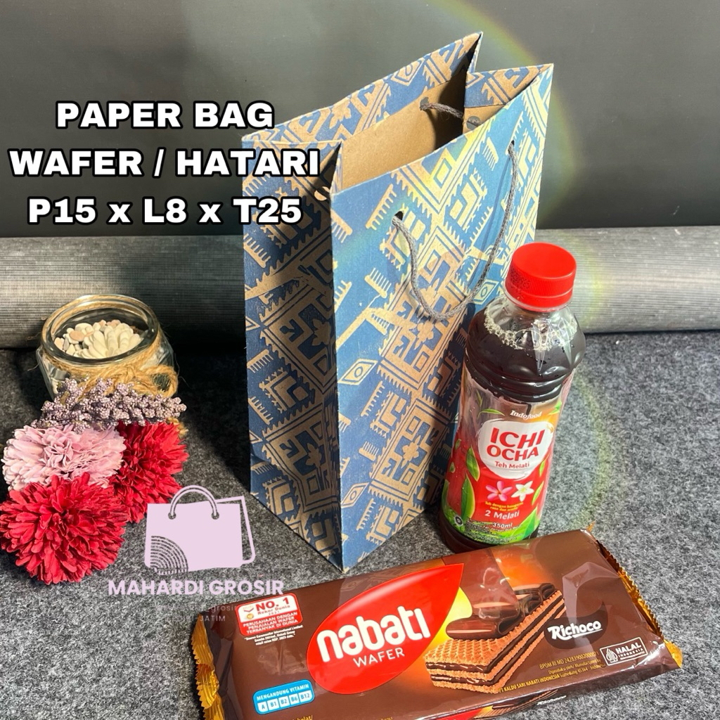 

tas kertas wafer / hatari motif random 15x8x25cm / paper bag/ tas souvenir/ tas kertas souvenir/ tas asul asul/ tas kertas pernikahan