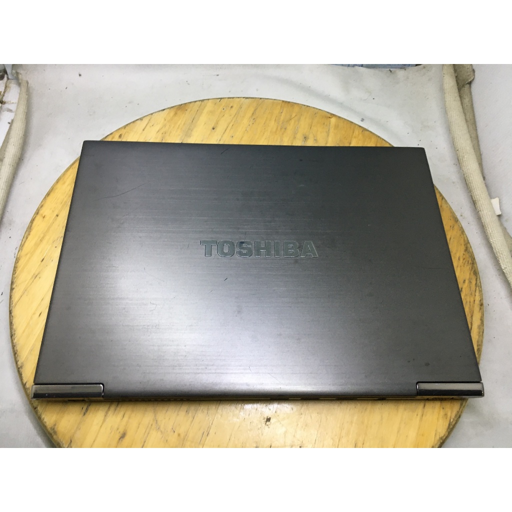 TOSHIBA PORTEGE Z930 I7 3687U 8GB RAM 128GB SSD BACKLIT CAM MULUS MURAH