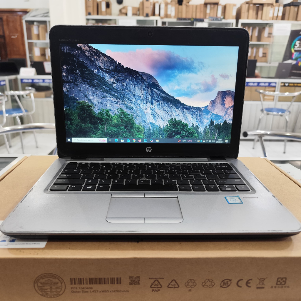 HP Elitebook 820 G4 i7 gen 7 RAM 8GB SSD 256GB Layar 12,5in Slim Lancar