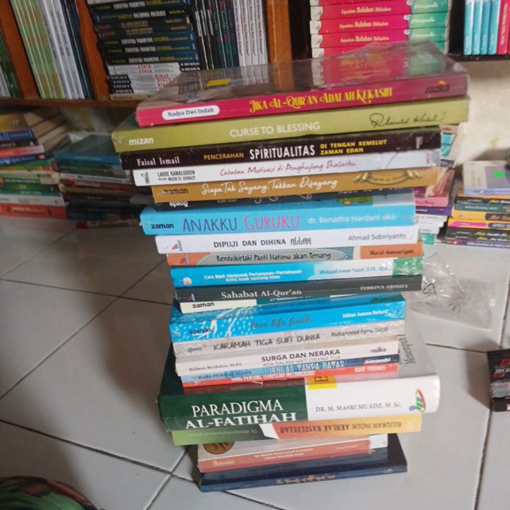 Buku Bahtera Suci ( Menggapai kebahagian sejati) HC - OBRAL
